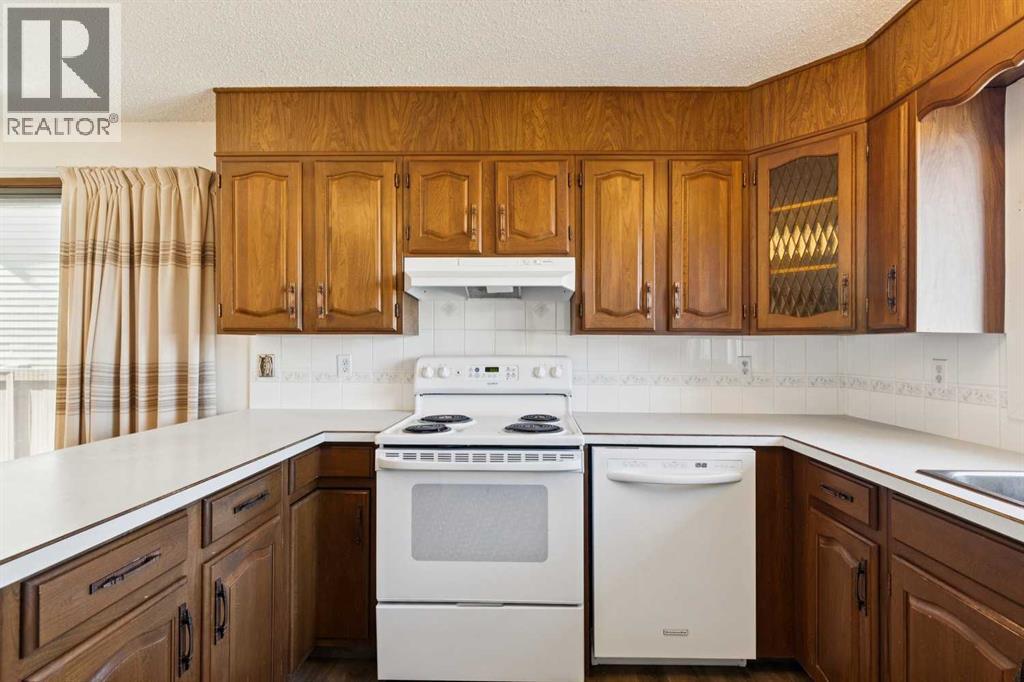 2627 126 Avenue SW, Calgary, Alberta  T2W 3V5 - Photo 12 - A2301465