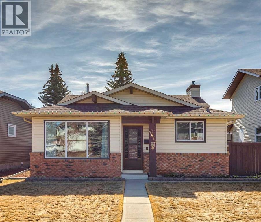 2627 126 Avenue SW, Calgary, Alberta  T2W 3V5 - Photo 1 - A2301465