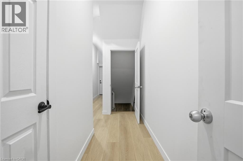 1110 Cannon Street E, Hamilton, Ontario  L8L 2J6 - Photo 7 - 40821524