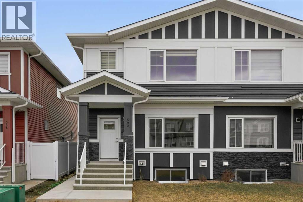 592 Dawson Drive, Chestermere, Alberta  T1X 2X1 - Photo 1 - A2301477