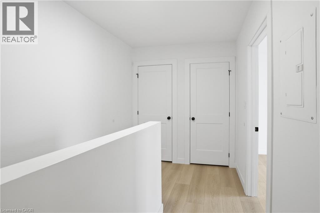 1110 Cannon Street E Unit# B, Hamilton, Ontario  L8L 2J6 - Photo 8 - 40821578