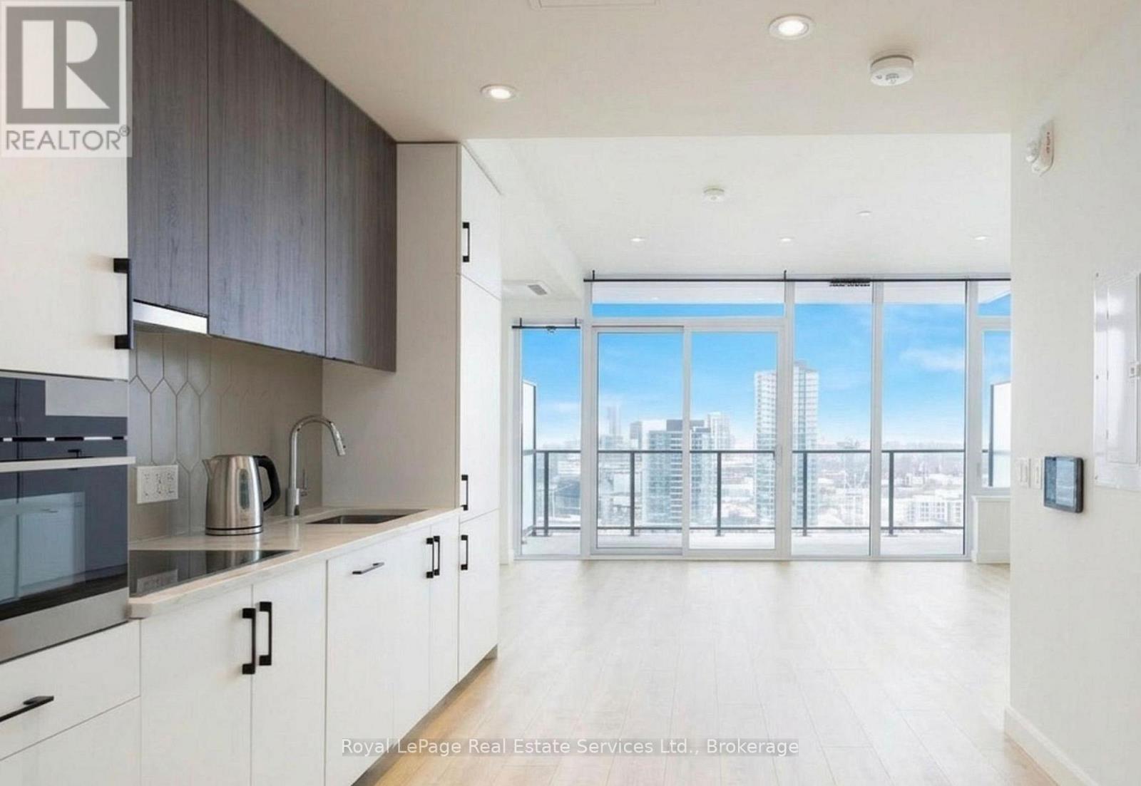 1610 - 741 King Street, Kitchener, Ontario  N2G 1E3 - Photo 4 - X13011694