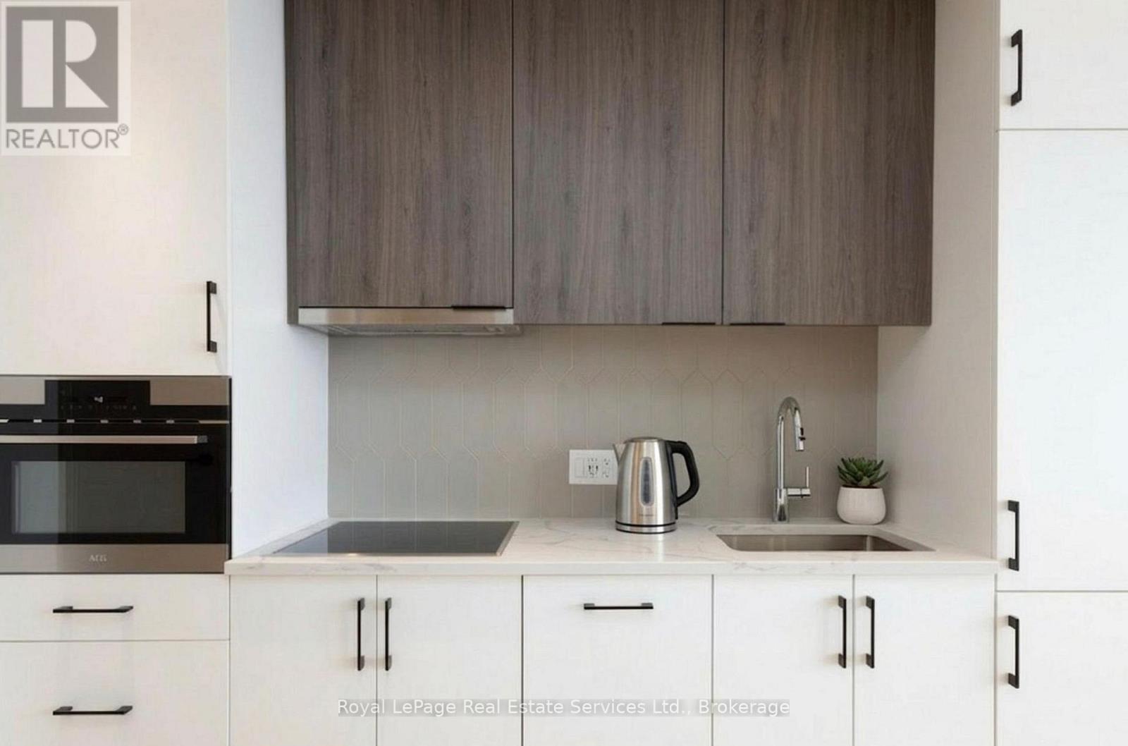 1610 - 741 King Street, Kitchener, Ontario  N2G 1E3 - Photo 7 - X13011694