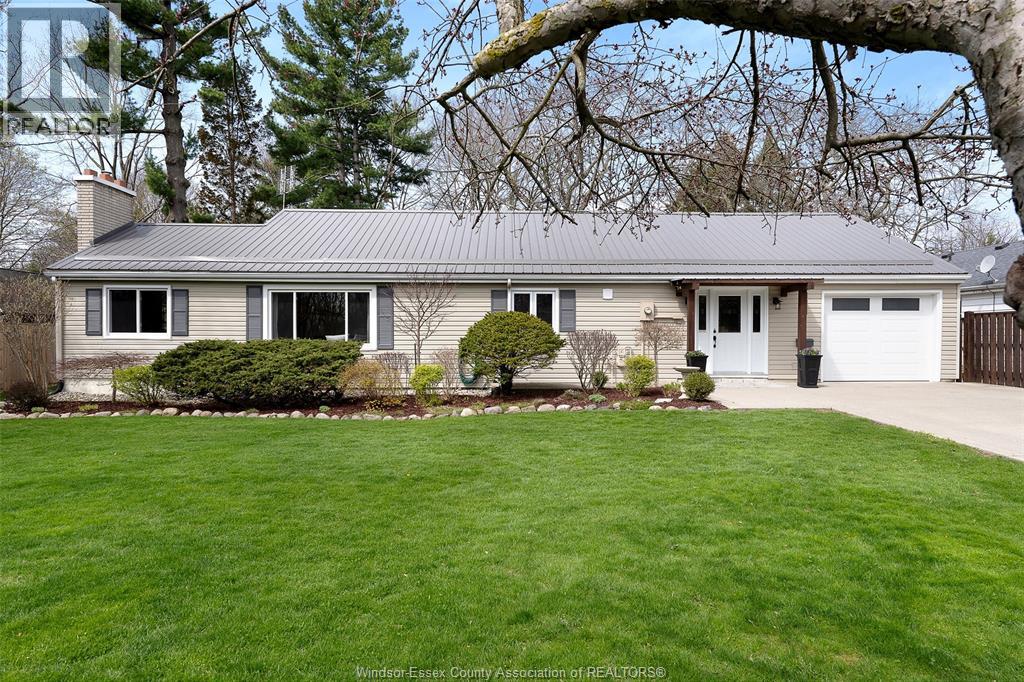 MLS# 26008159: 82 PRINCE ALBERT STREET North, Kingsville, Canada