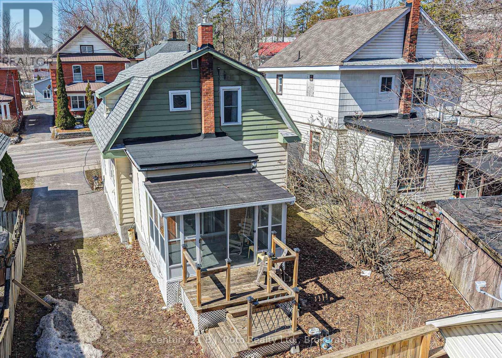 44 William Street, Orillia, Ontario  L3V 5N5 - Photo 2 - S13011956