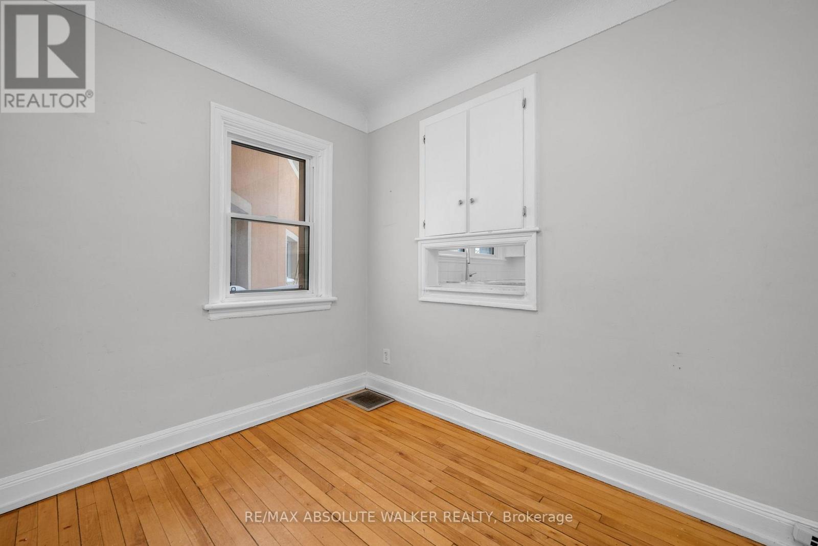 2 - 131 Dagmar Avenue, Ottawa, Ontario  K1L 5T3 - Photo 12 - X12793852