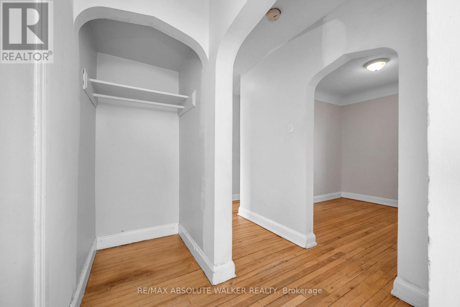 2 - 131 Dagmar Avenue, Ottawa, Ontario  K1L 5T3 - Photo 3 - X12793852