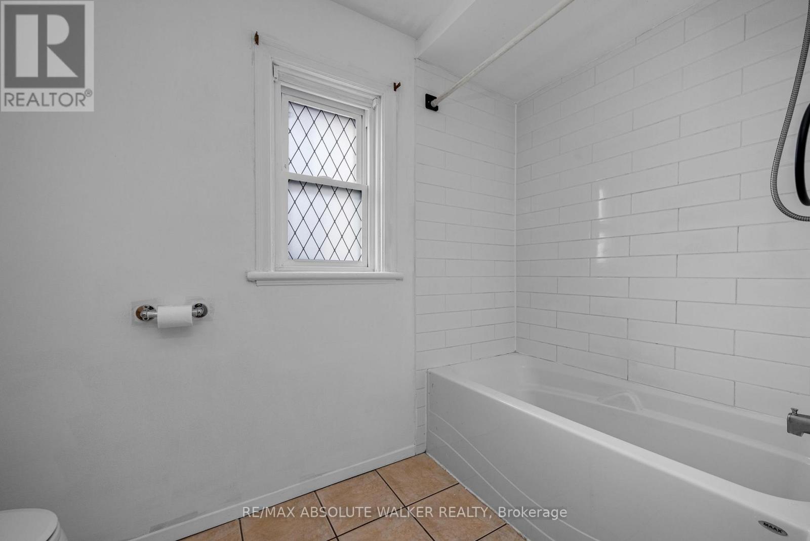 2 - 131 Dagmar Avenue, Ottawa, Ontario  K1L 5T3 - Photo 26 - X12793852