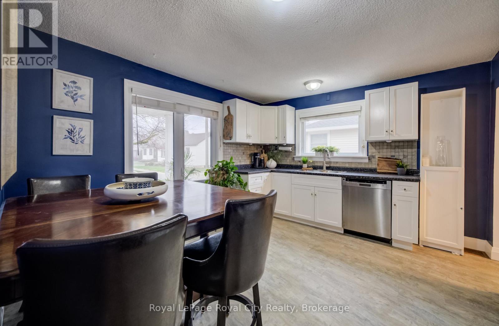 609 Woodside Street, Centre Wellington, Ontario  N1M 2M4 - Photo 10 - X13011736