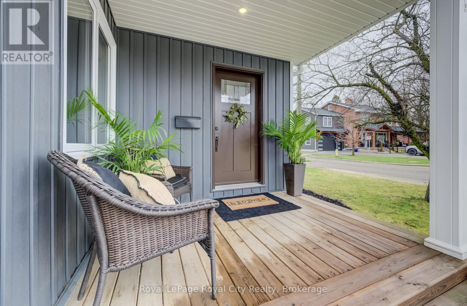 609 Woodside Street, Centre Wellington, Ontario  N1M 2M4 - Photo 2 - X13011736