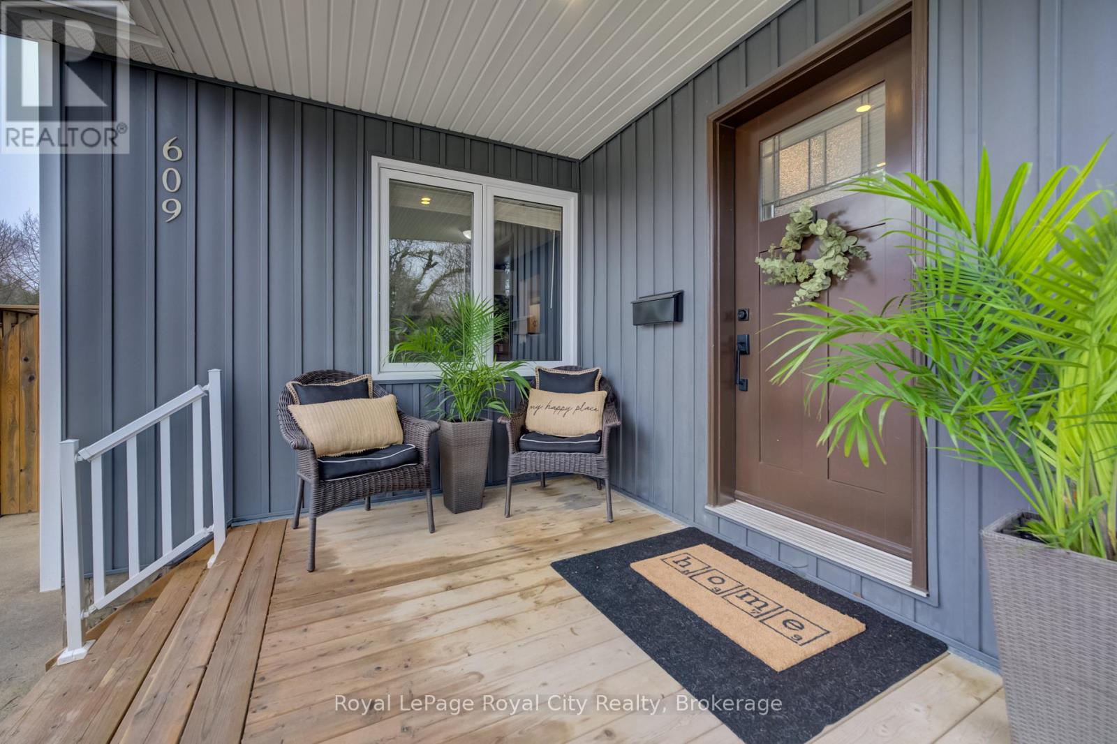 609 Woodside Street, Centre Wellington, Ontario  N1M 2M4 - Photo 3 - X13011736