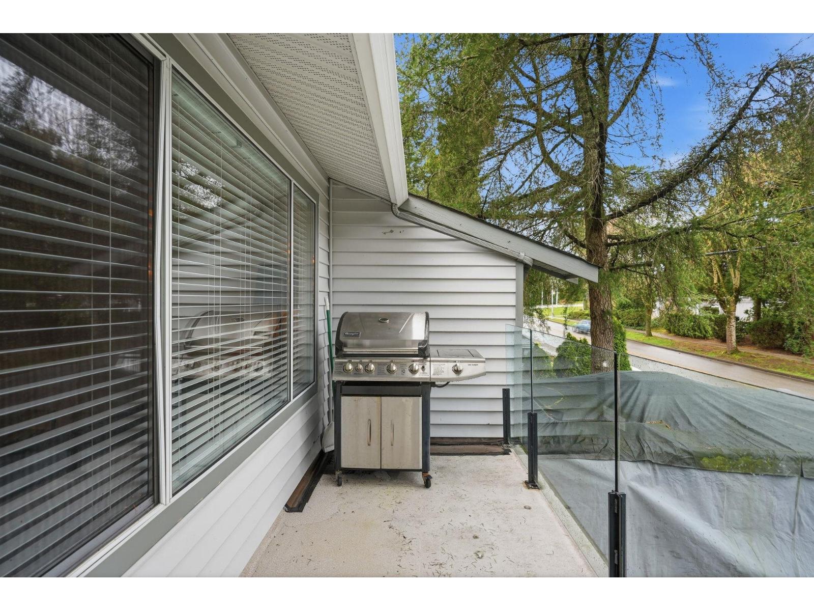 15848 20 Avenue, Surrey, British Columbia  V4A 2B2 - Photo 16 - R3112556