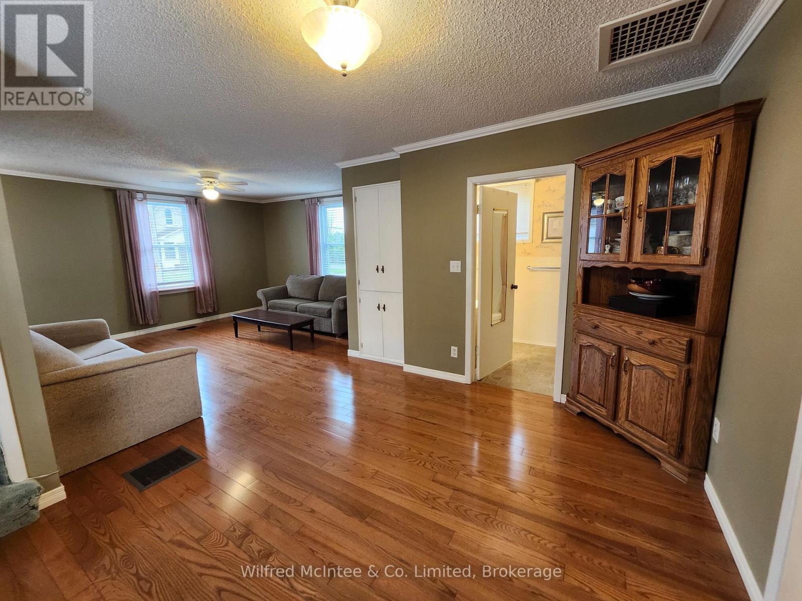 55 Albert Street, North Huron, Ontario  N0G 2W0 - Photo 8 - X13011762