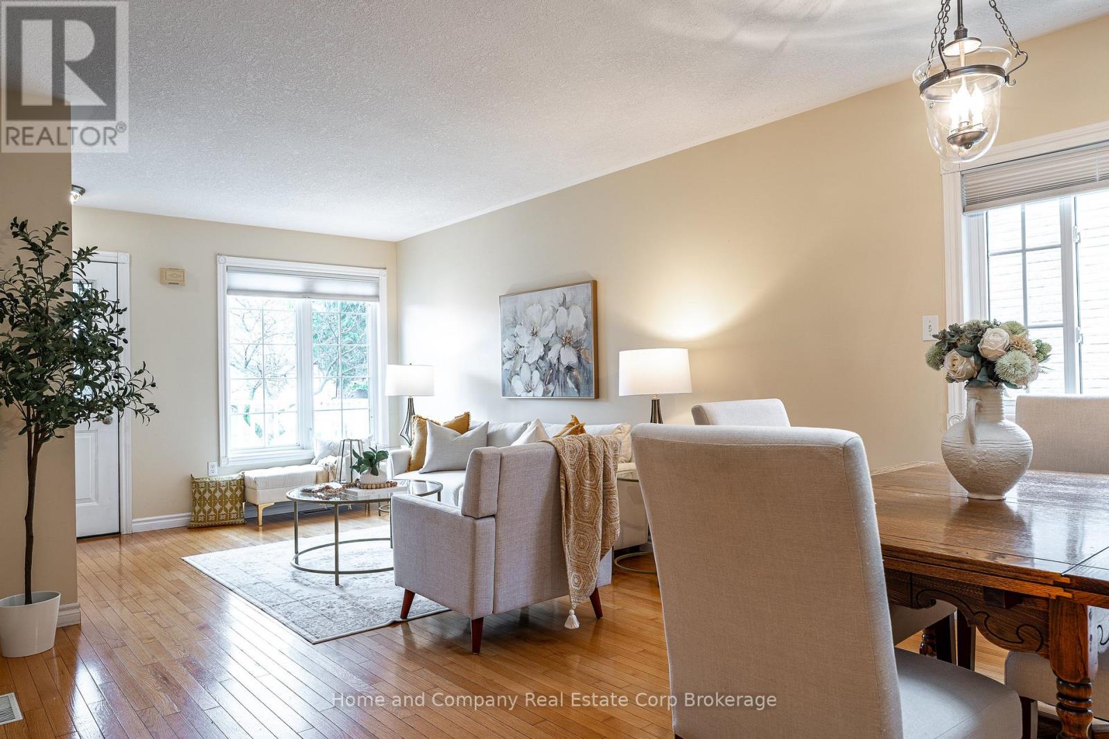 295 Norman Street, Stratford, Ontario  N5A 7Y3 - Photo 2 - X13011776