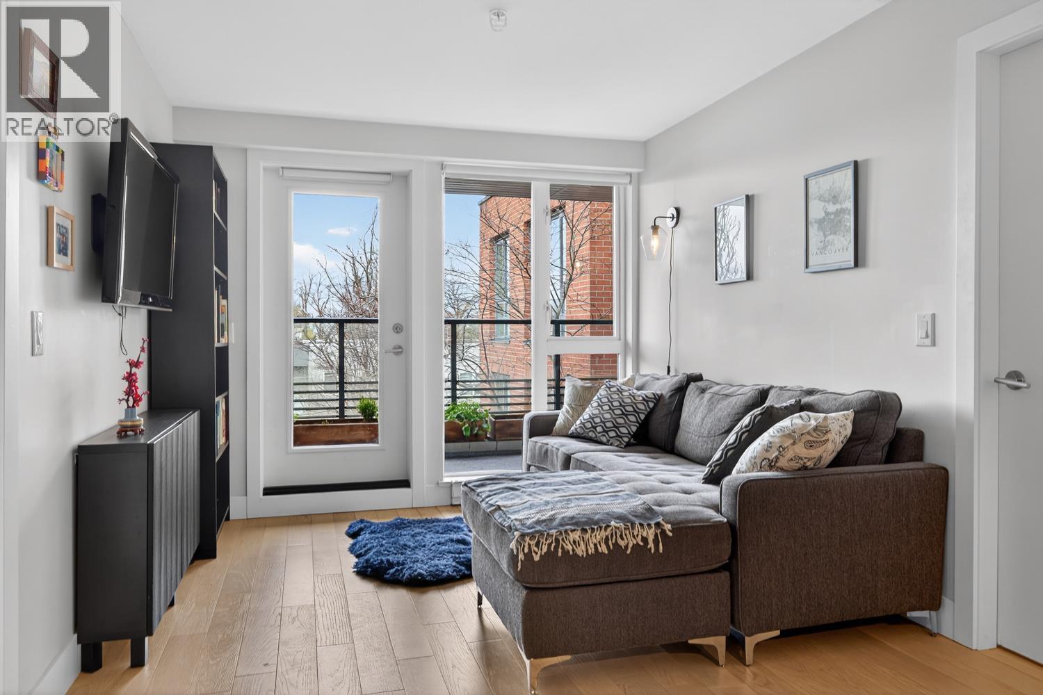 413 2477 CAROLINA STREET, Vancouver, British Columbia