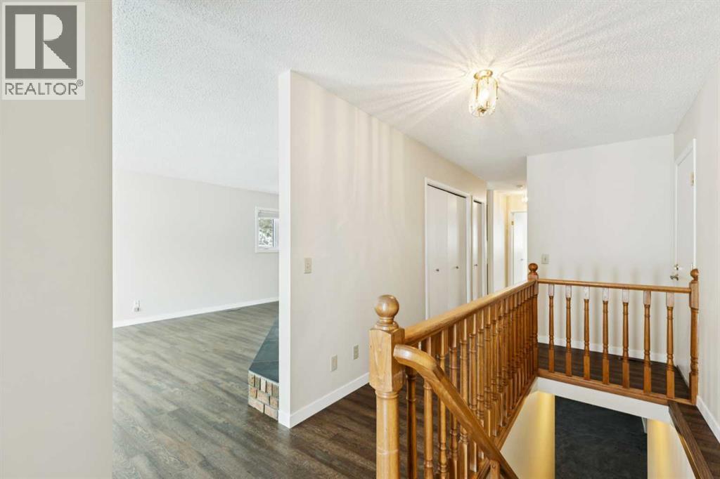 43 Macewan Park Heights Nw, Calgary, Alberta  T3K 3W6 - Photo 2 - A2302261