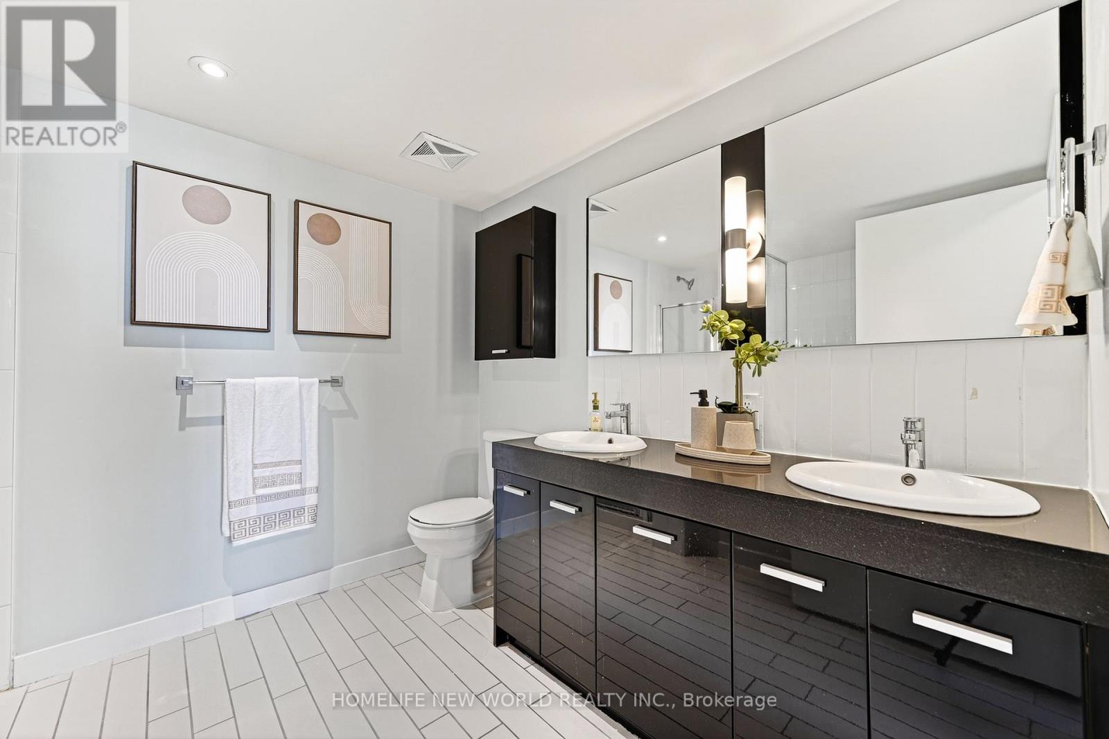 Th2 - 19 Singer Court, Toronto, Ontario  M2K 0B2 - Photo 35 - C13011972