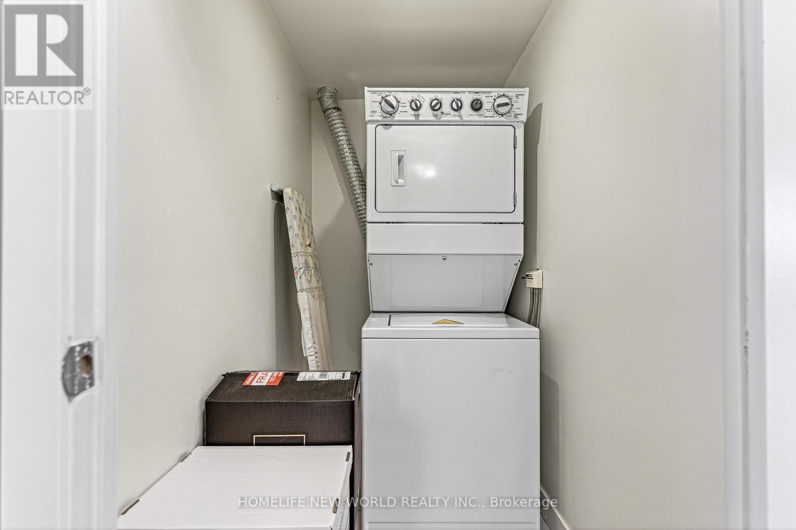 Th2 - 19 Singer Court, Toronto, Ontario  M2K 0B2 - Photo 45 - C13011972