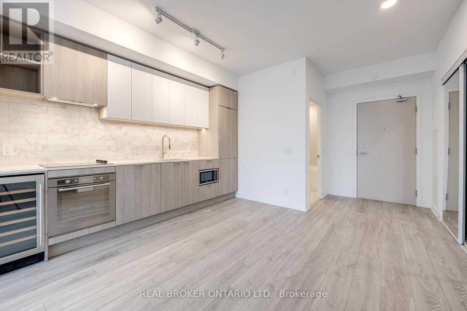 311 - 2020 Bathurst Street, Toronto, Ontario  M5R 3H4 - Photo 4 - C13011974