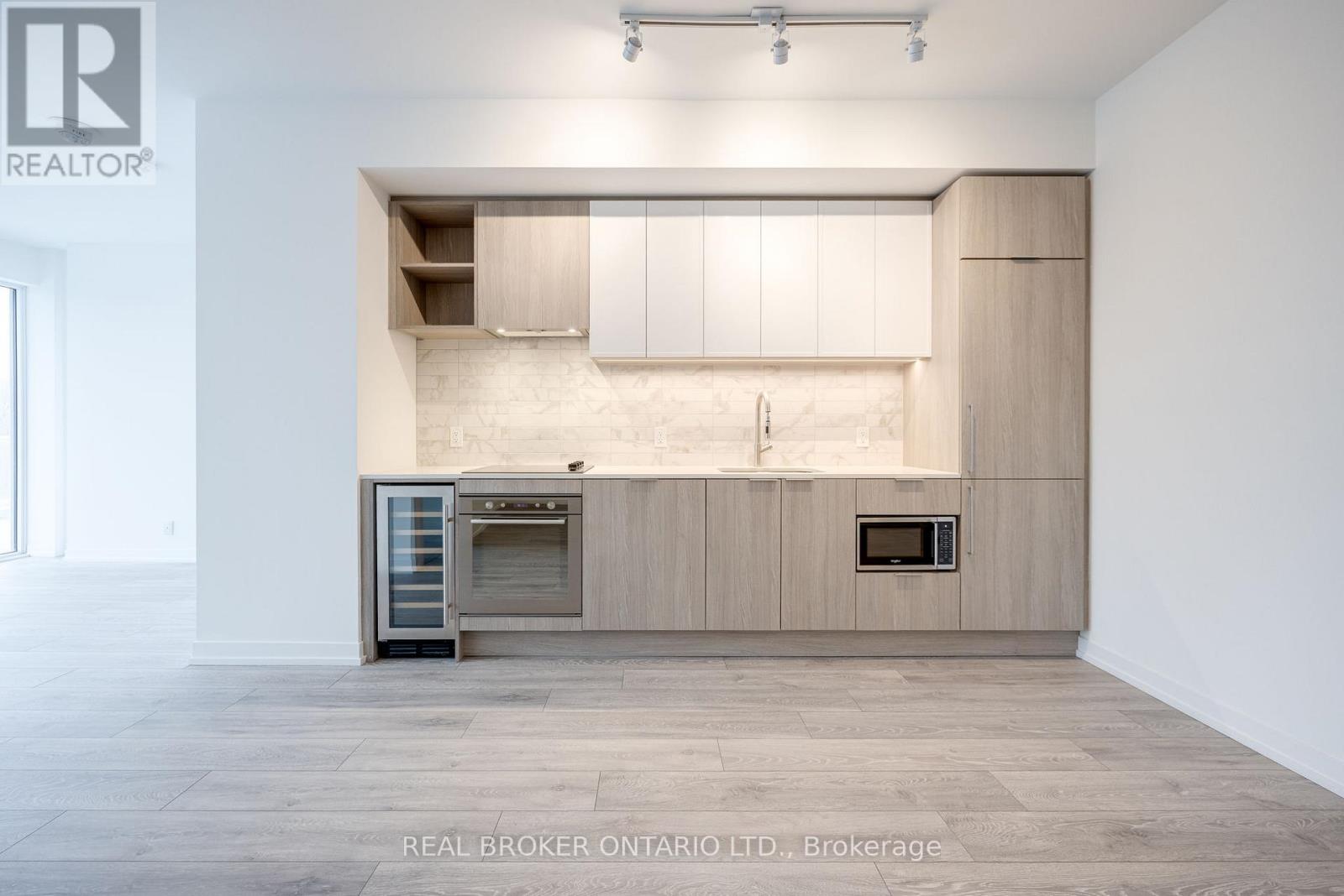 311 - 2020 Bathurst Street, Toronto, Ontario  M5R 3H4 - Photo 7 - C13011974