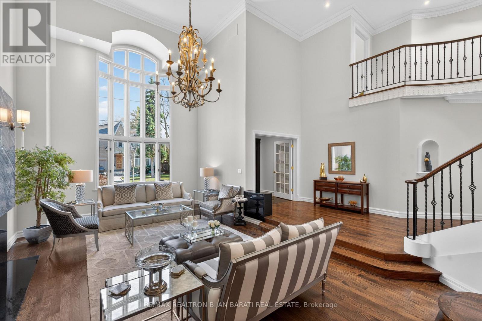 218 Hillcrest Avenue, Toronto, Ontario  M2N 3P2 - Photo 3 - C13011986