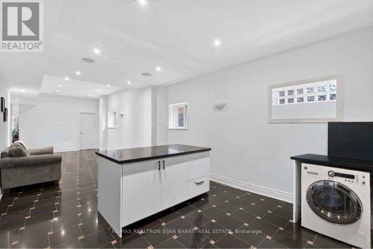 218 Hillcrest Avenue, Toronto, Ontario  M2N 3P2 - Photo 41 - C13011986