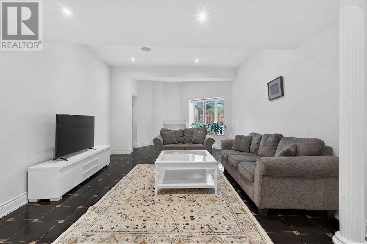 218 Hillcrest Avenue, Toronto, Ontario  M2N 3P2 - Photo 43 - C13011986