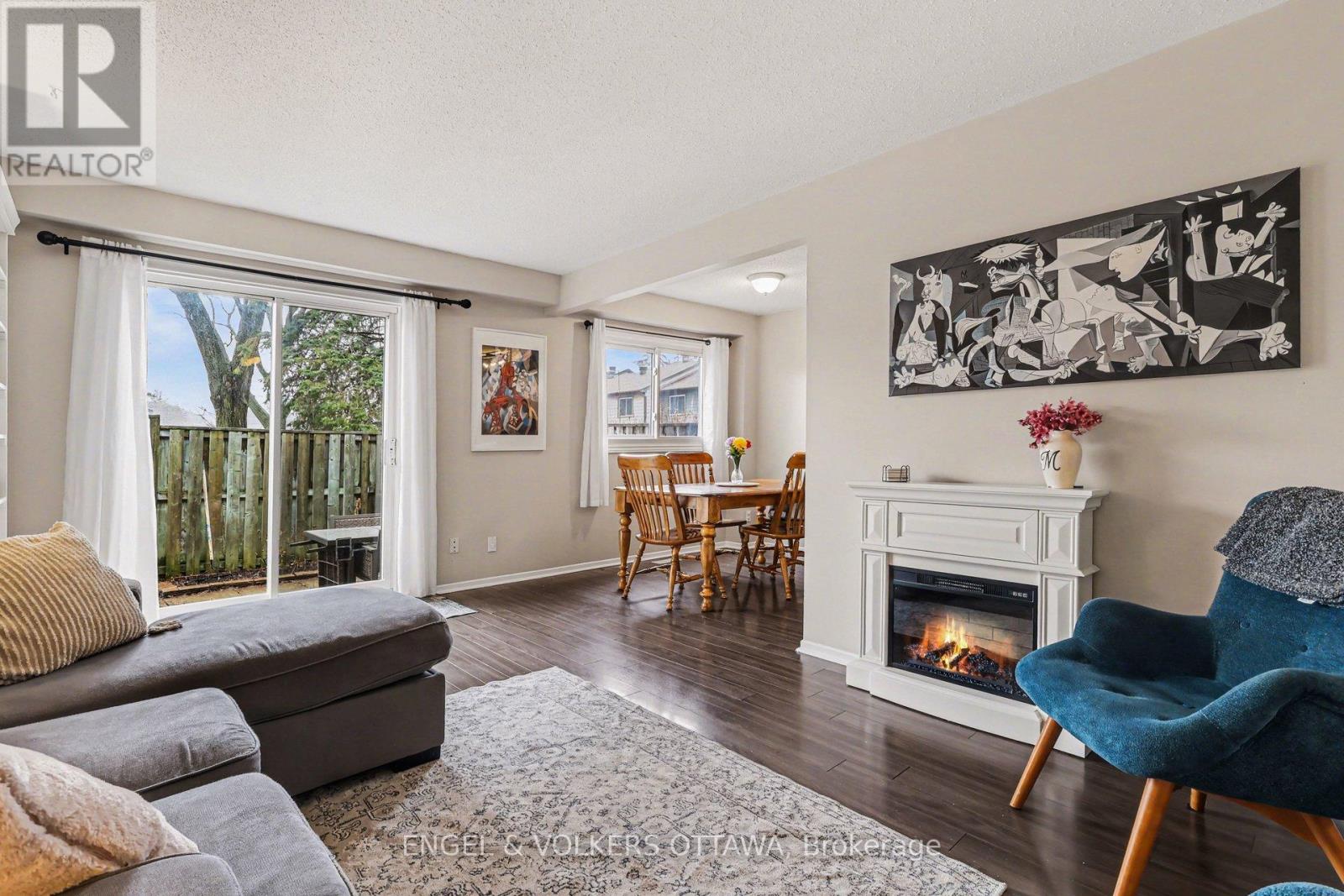 2148 Orient Park Drive, Ottawa, Ontario  K1B 4V9 - Photo 12 - X13011688