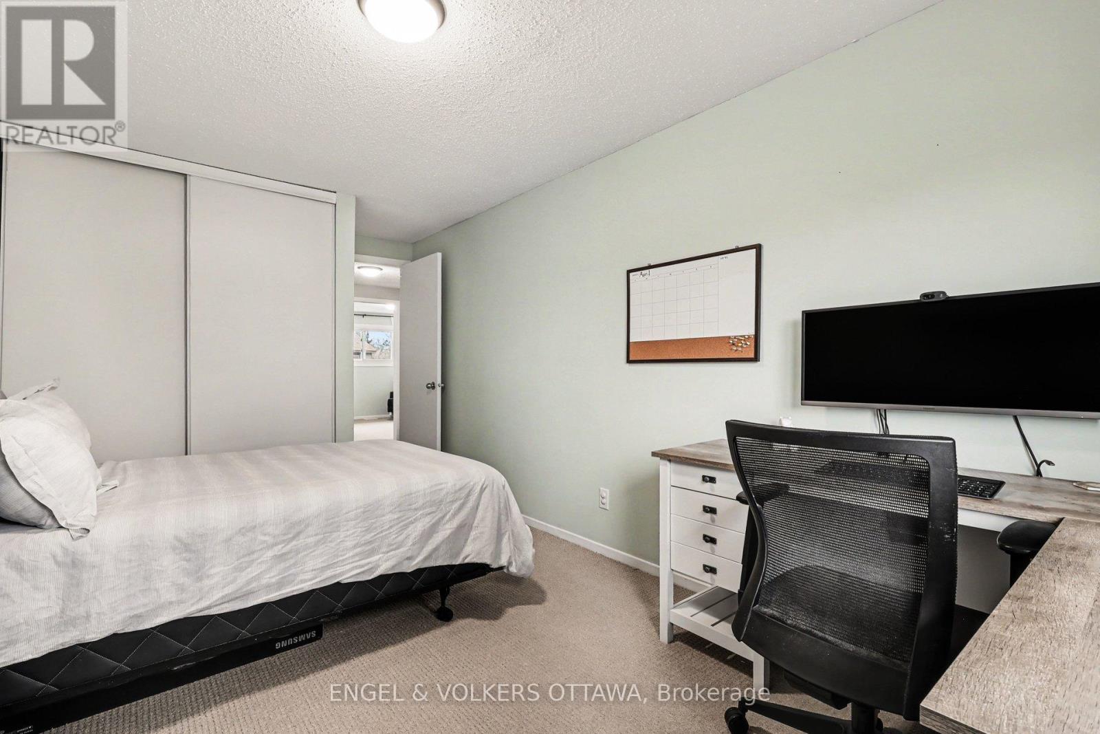 2148 Orient Park Drive, Ottawa, Ontario  K1B 4V9 - Photo 16 - X13011688