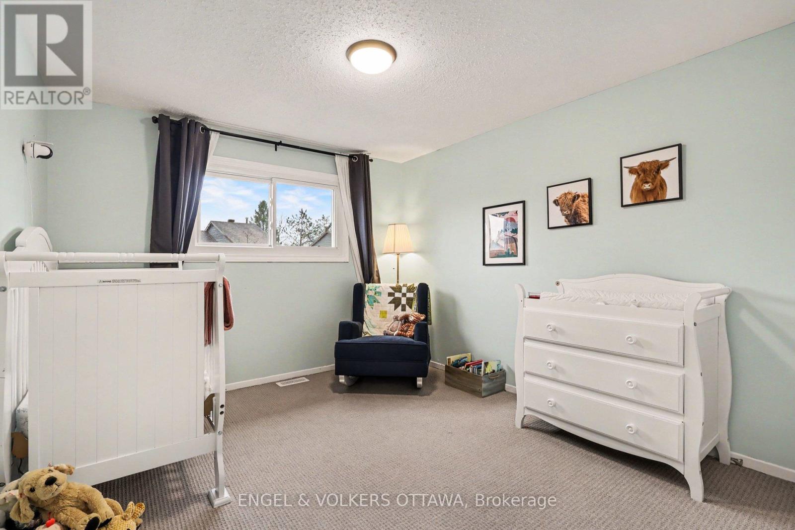 2148 Orient Park Drive, Ottawa, Ontario  K1B 4V9 - Photo 17 - X13011688