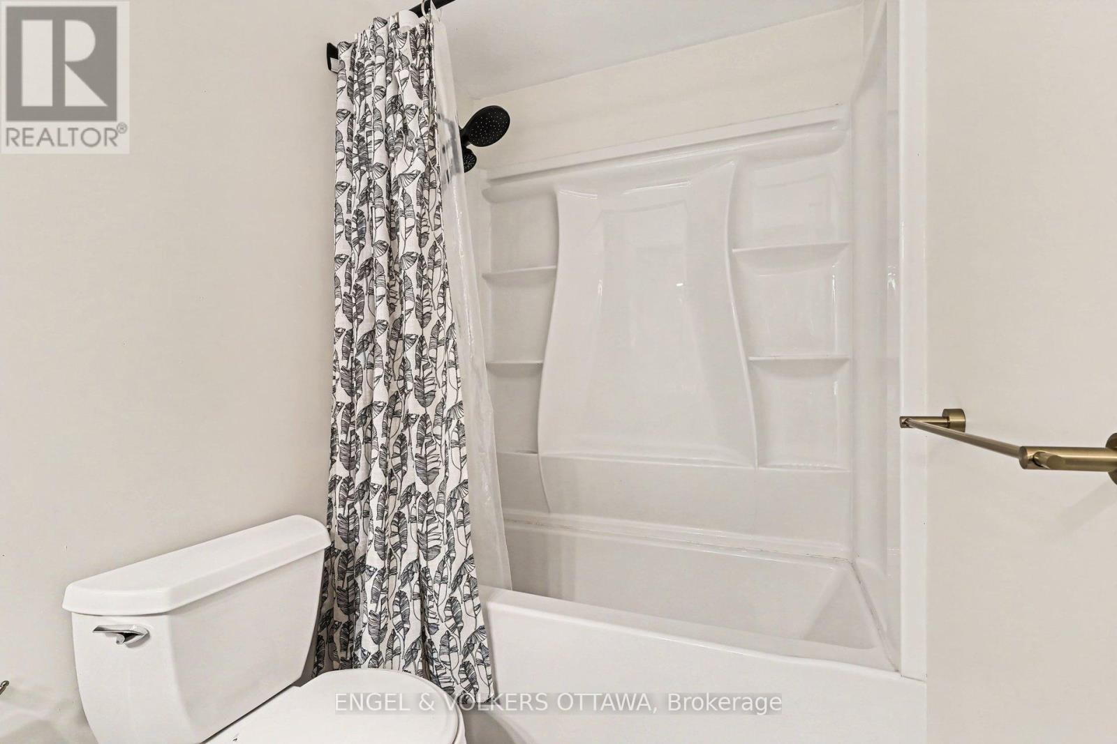 2148 Orient Park Drive, Ottawa, Ontario  K1B 4V9 - Photo 19 - X13011688