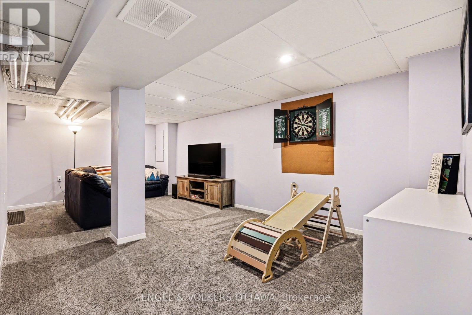 2148 Orient Park Drive, Ottawa, Ontario  K1B 4V9 - Photo 20 - X13011688