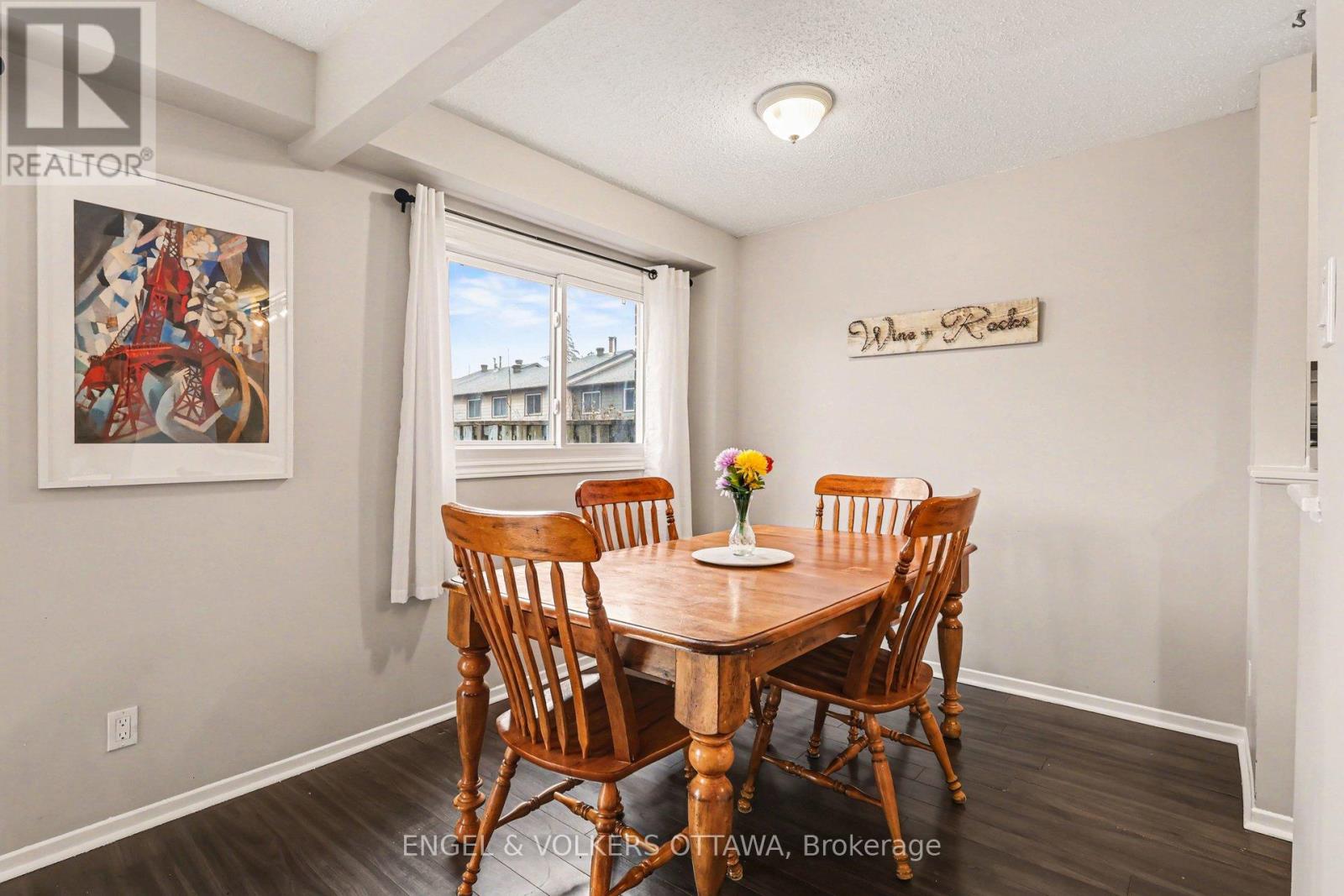 2148 Orient Park Drive, Ottawa, Ontario  K1B 4V9 - Photo 7 - X13011688