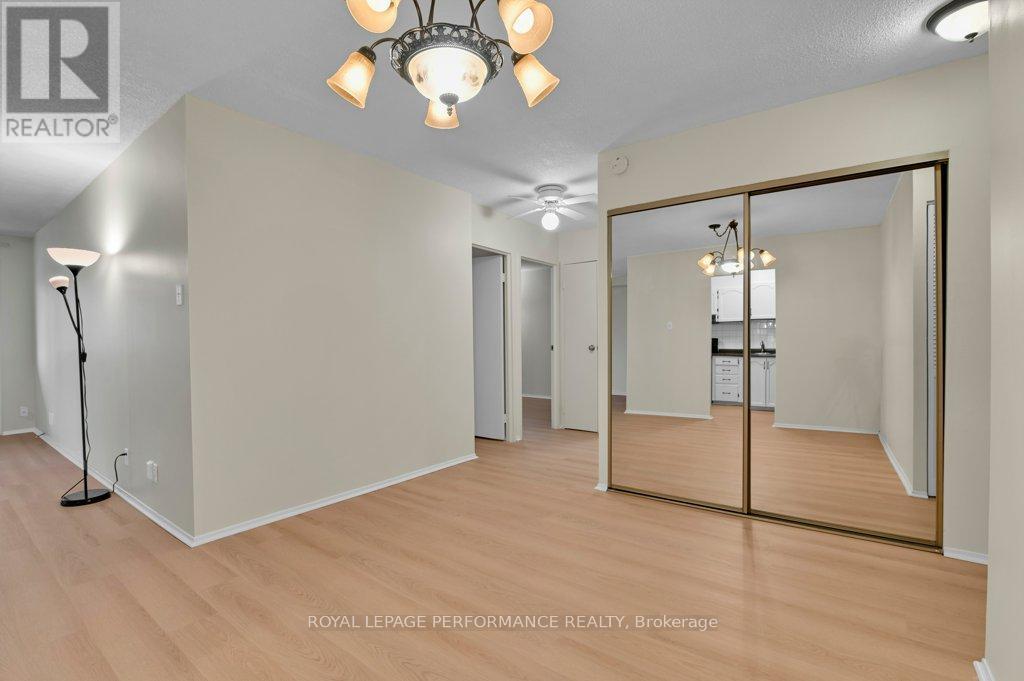 205 - 158 Mcarthur Avenue, Ottawa, Ontario  K1L 8E7 - Photo 11 - X13011766