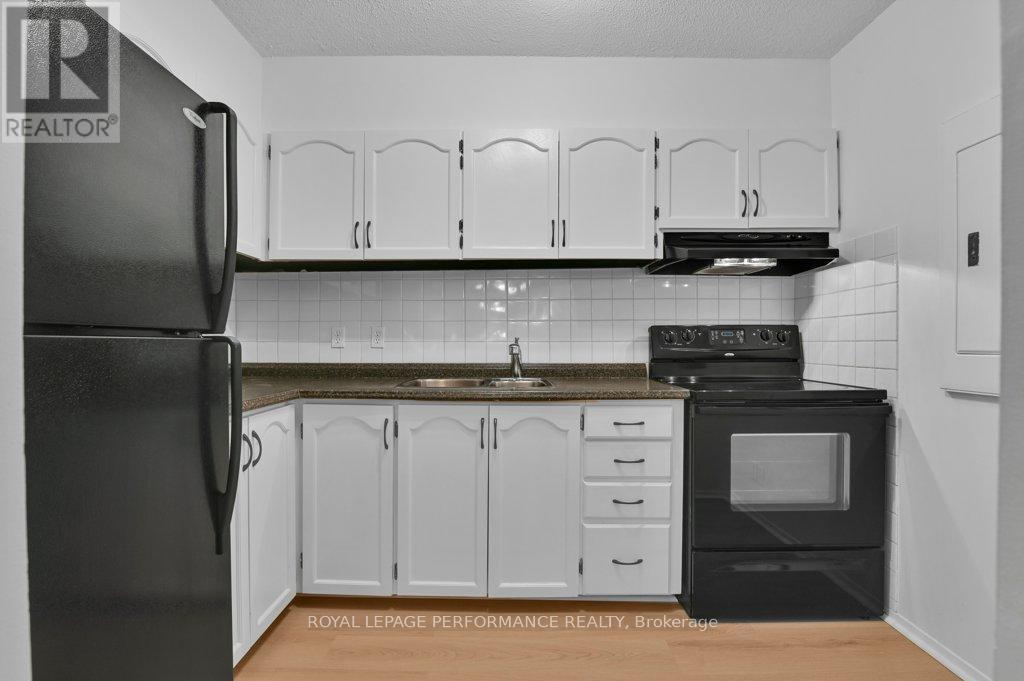 205 - 158 Mcarthur Avenue, Ottawa, Ontario  K1L 8E7 - Photo 14 - X13011766