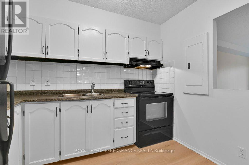 205 - 158 Mcarthur Avenue, Ottawa, Ontario  K1L 8E7 - Photo 15 - X13011766