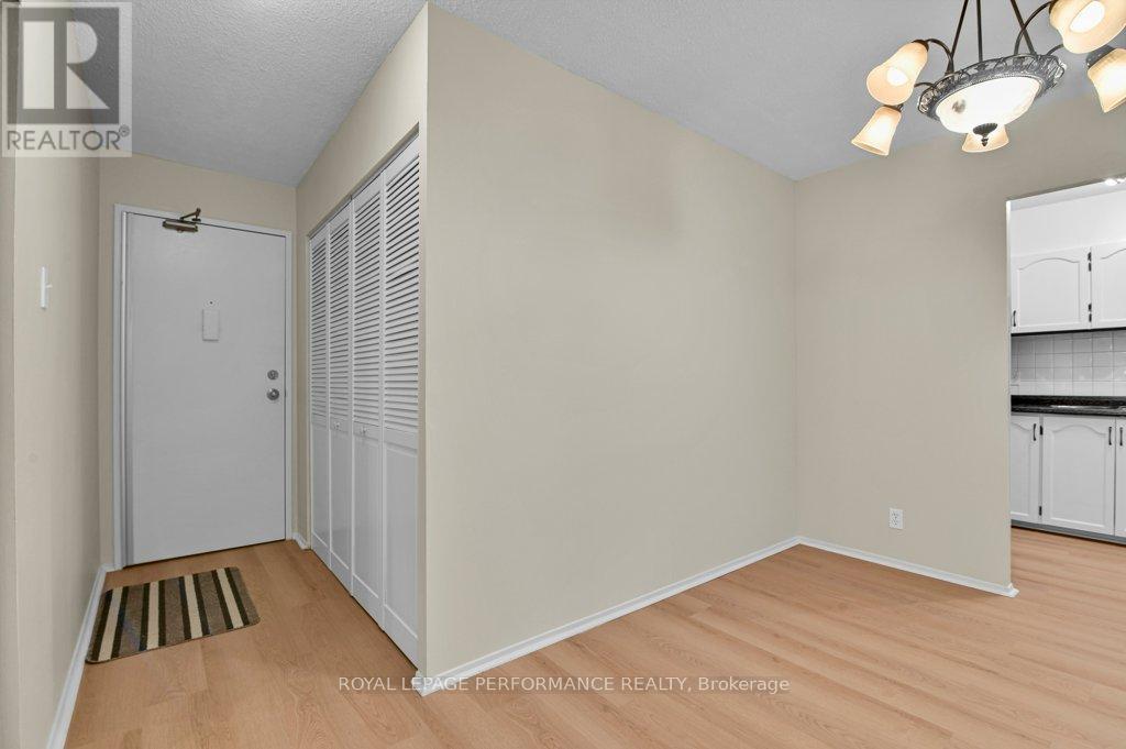 205 - 158 Mcarthur Avenue, Ottawa, Ontario  K1L 8E7 - Photo 8 - X13011766