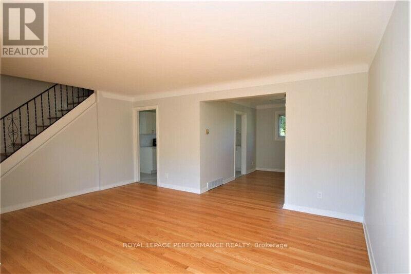 1779 Kerr Avenue, Ottawa, Ontario  K2A 1H9 - Photo 4 - X13011838