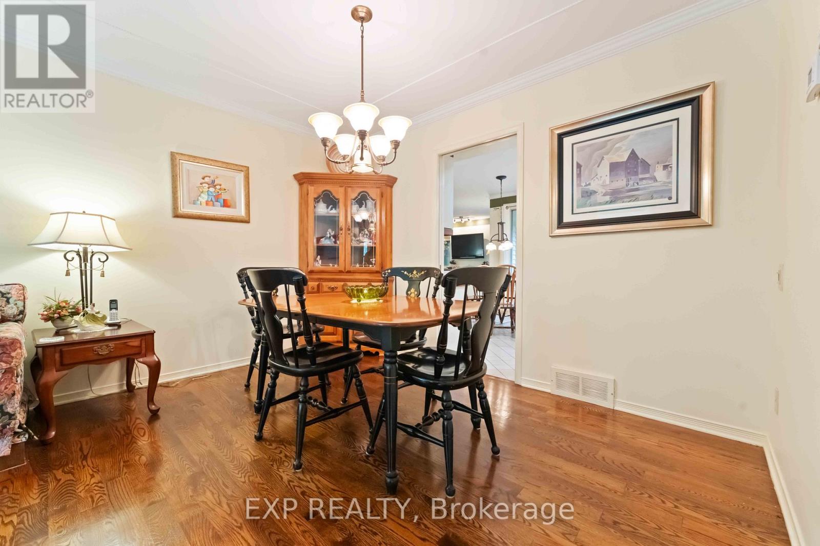 16 Evelyn Street, Ottawa, Ontario  K2S 1M9 - Photo 5 - X13011862