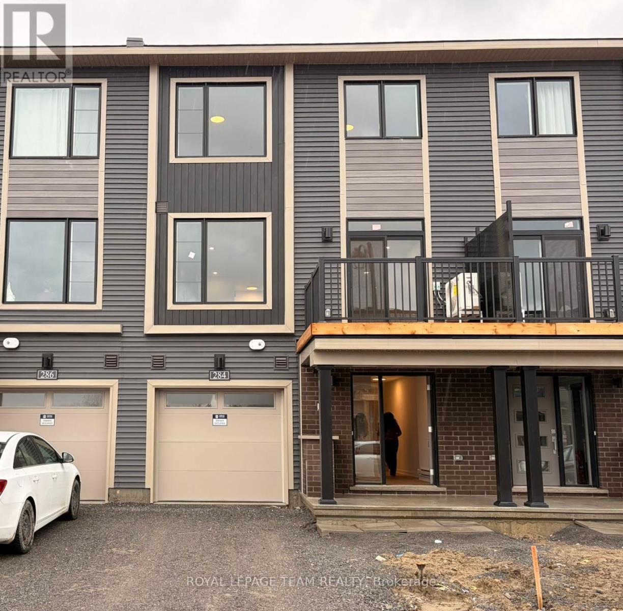 284 Bankside Way, Ottawa, Ontario  K2J 7M8 - Photo 2 - X13011906