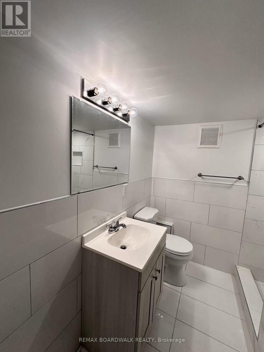 B - 300 Dalehurst Drive, Ottawa, Ontario  K2G 4E4 - Photo 15 - X13011934