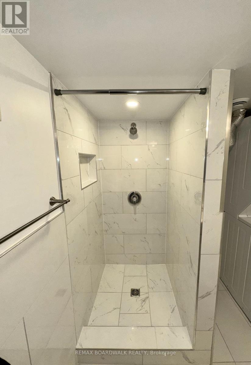 B - 300 Dalehurst Drive, Ottawa, Ontario  K2G 4E4 - Photo 16 - X13011934