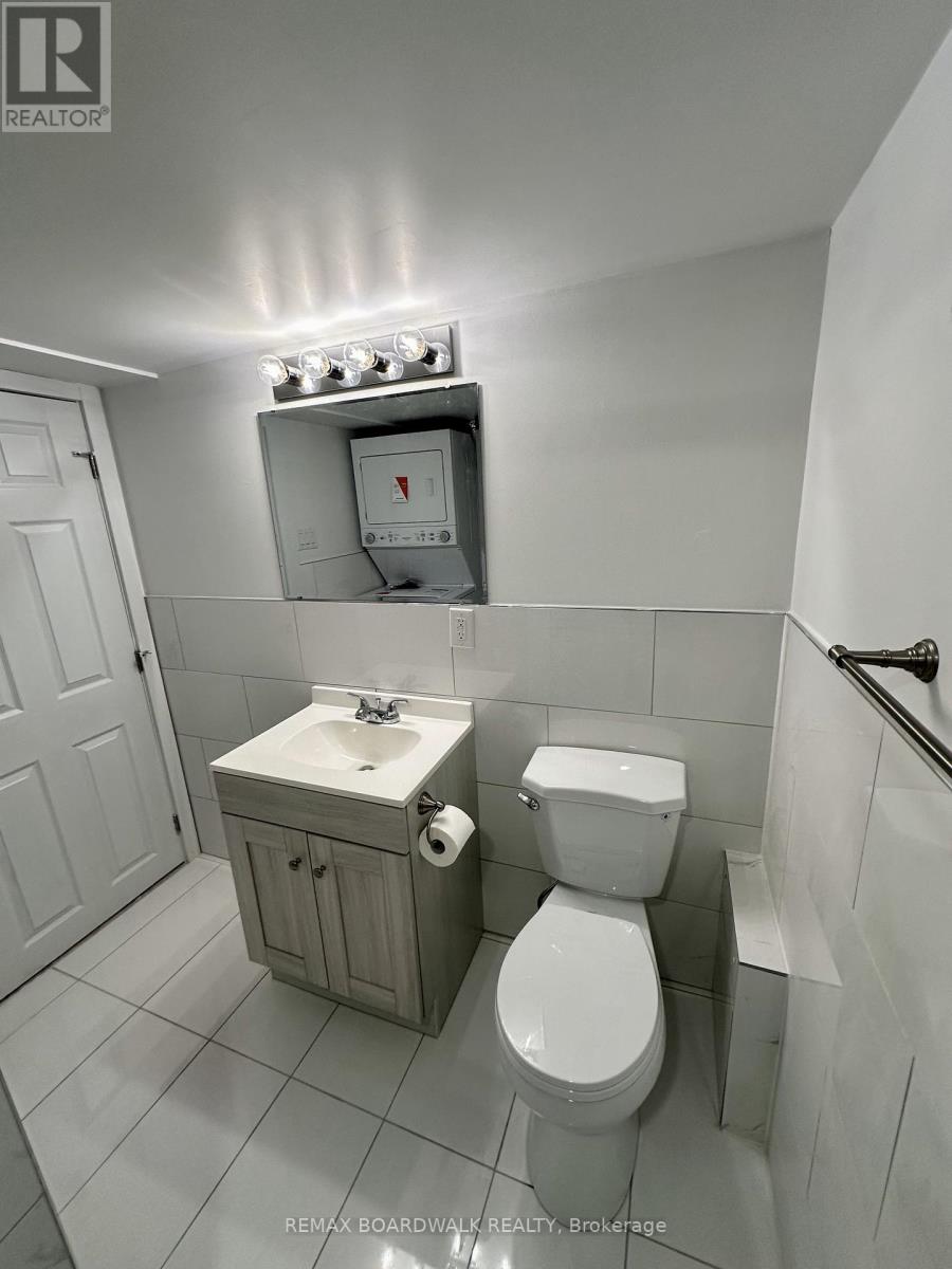 B - 300 Dalehurst Drive, Ottawa, Ontario  K2G 4E4 - Photo 18 - X13011934