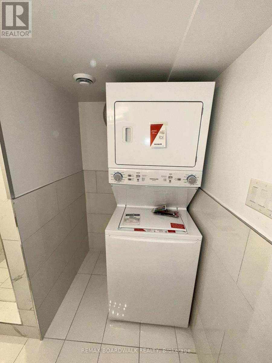 B - 300 Dalehurst Drive, Ottawa, Ontario  K2G 4E4 - Photo 19 - X13011934