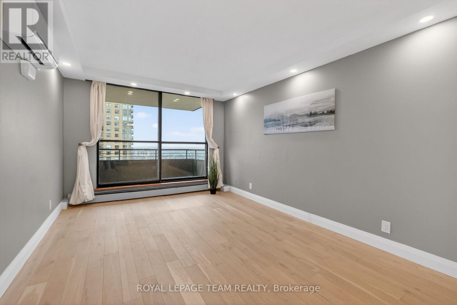 2012 - 515 St Laurent Boulevard, Ottawa, Ontario  K1L 3X5 - Photo 16 - X13011976