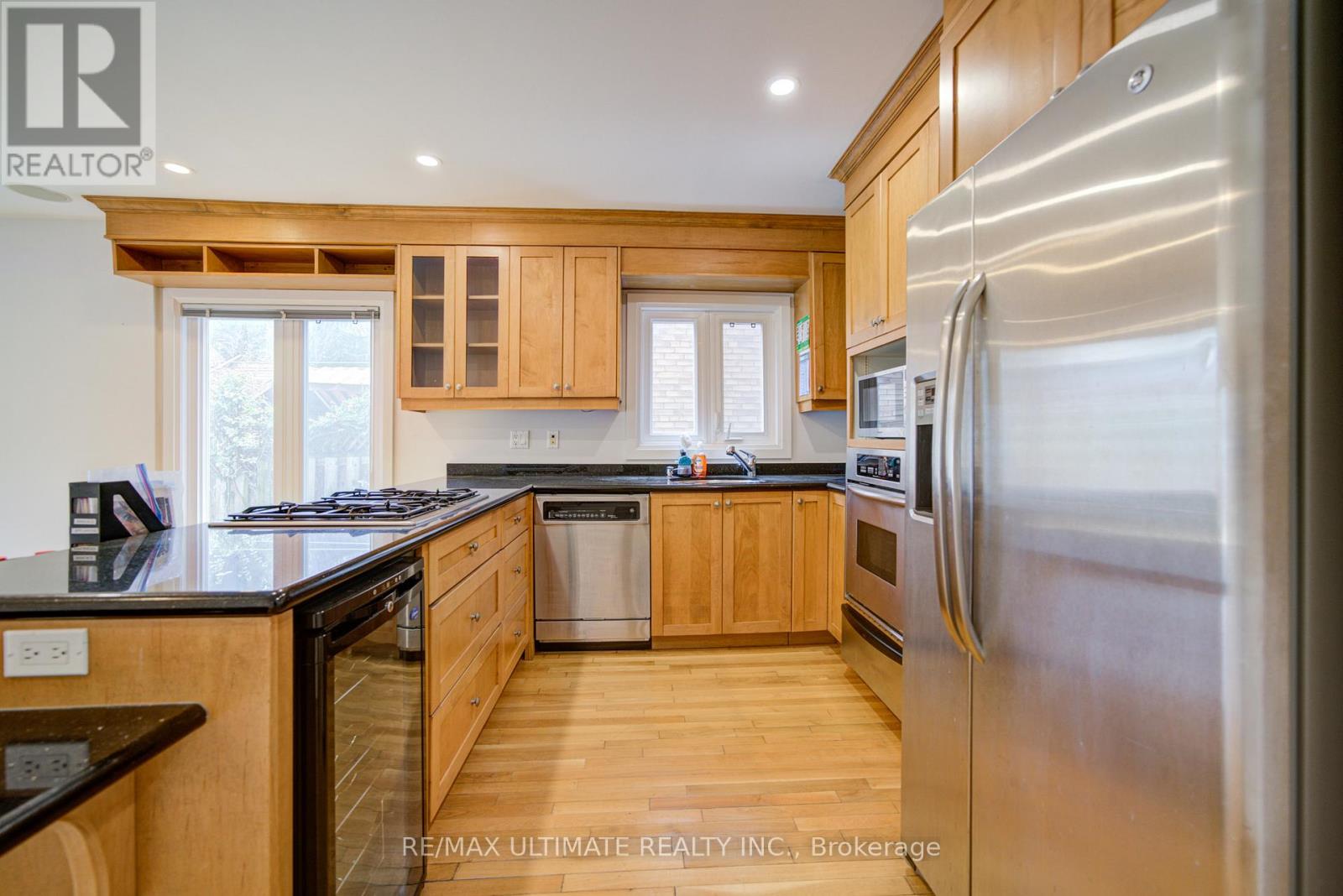 51 Epsom Avenue E, Toronto, Ontario  M4C 2A8 - Photo 10 - E13011702