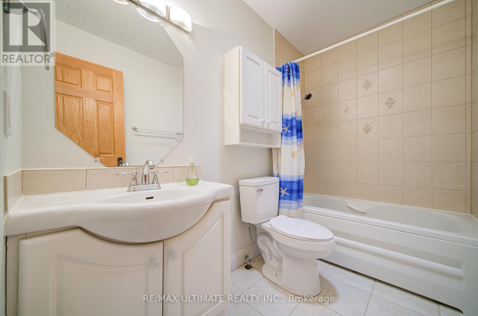 51 Epsom Avenue E, Toronto, Ontario  M4C 2A8 - Photo 19 - E13011702