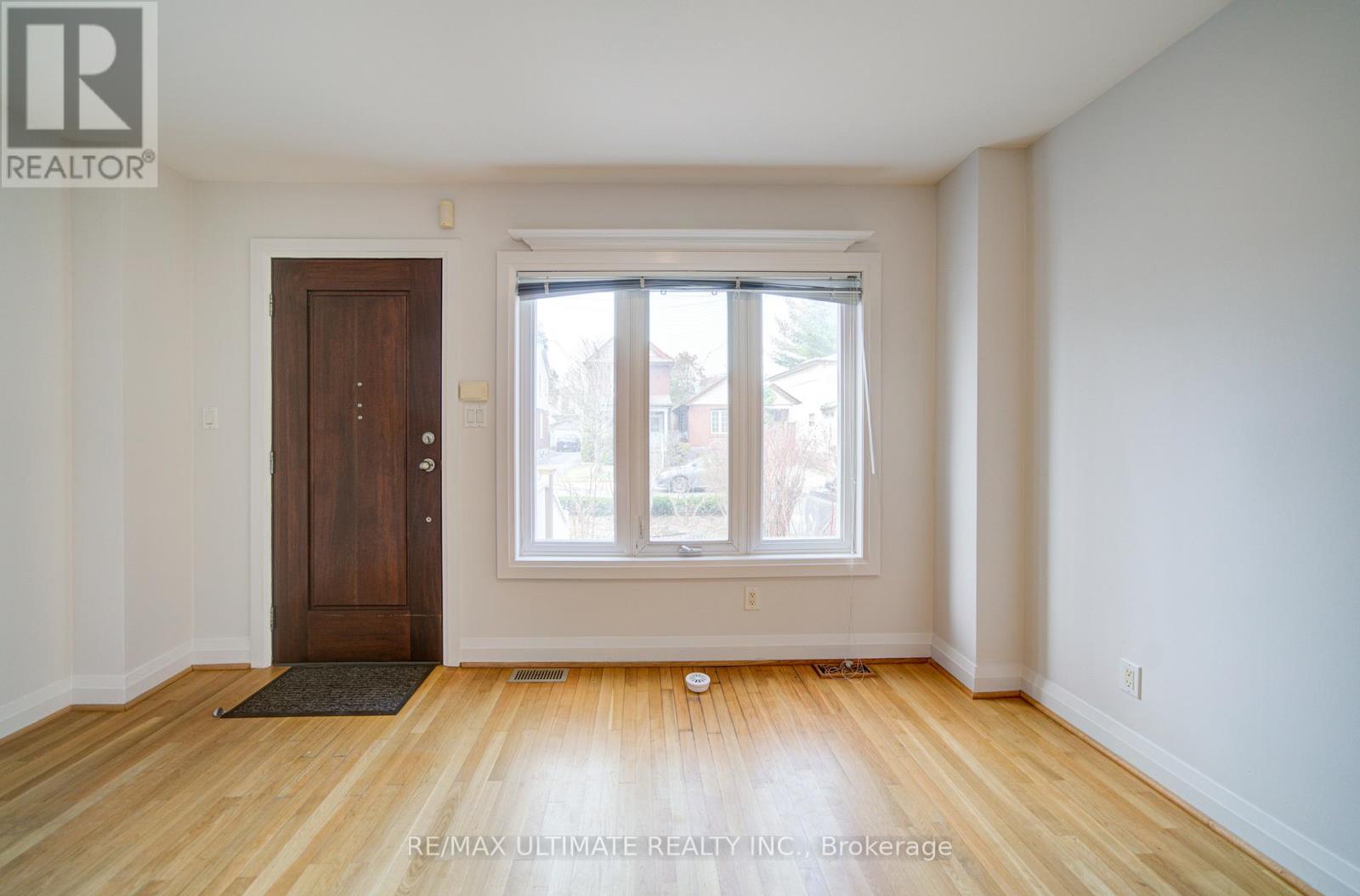 51 Epsom Avenue E, Toronto, Ontario  M4C 2A8 - Photo 2 - E13011702