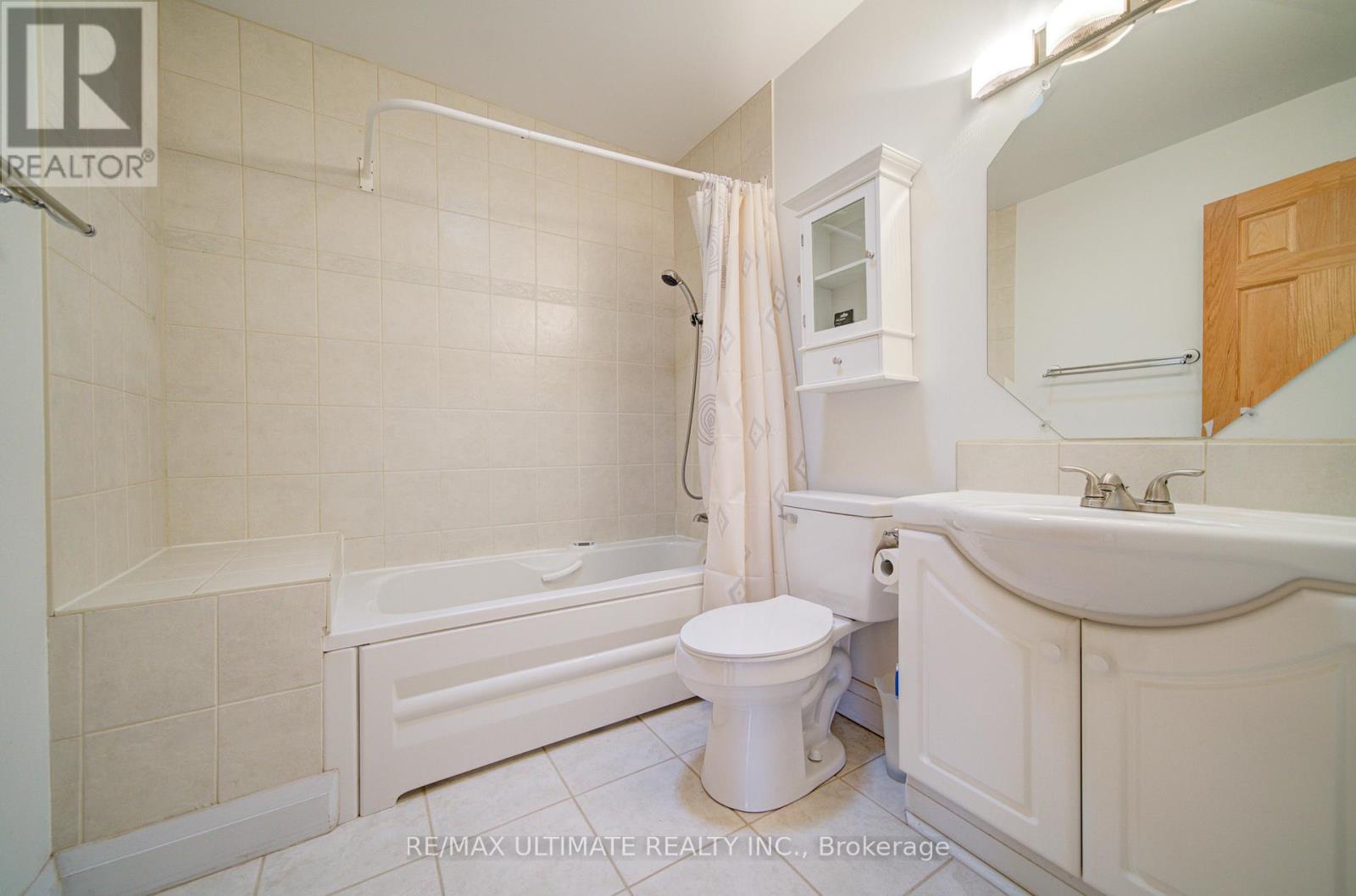 51 Epsom Avenue E, Toronto, Ontario  M4C 2A8 - Photo 21 - E13011702