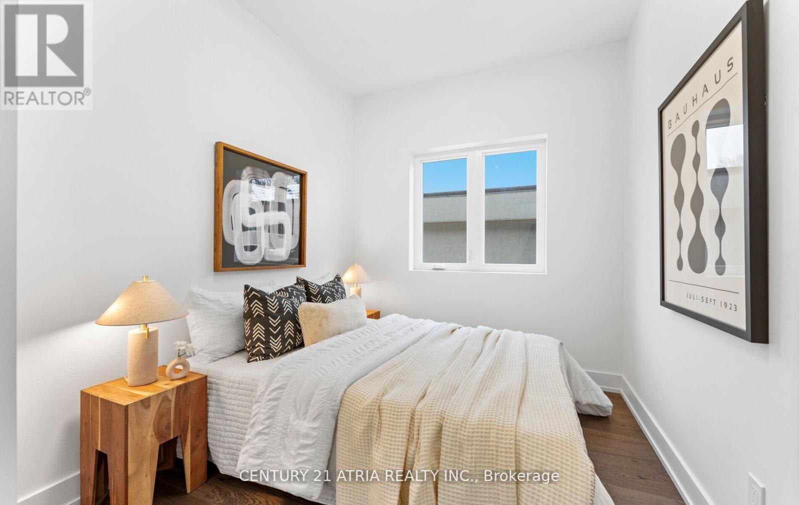 65 Crewe Avenue, Toronto, Ontario  M4C 2J2 - Photo 23 - E13011828